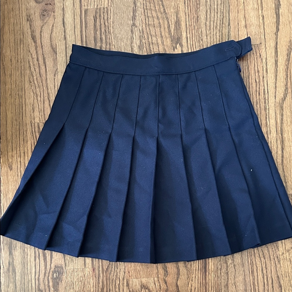 Los Angeles Apparels Classic Black Pleated Skirt